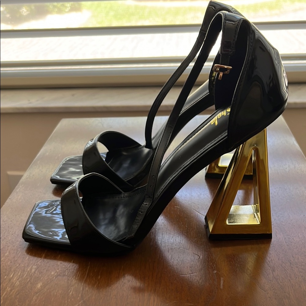 Black and Gold Metallic Women's Heels